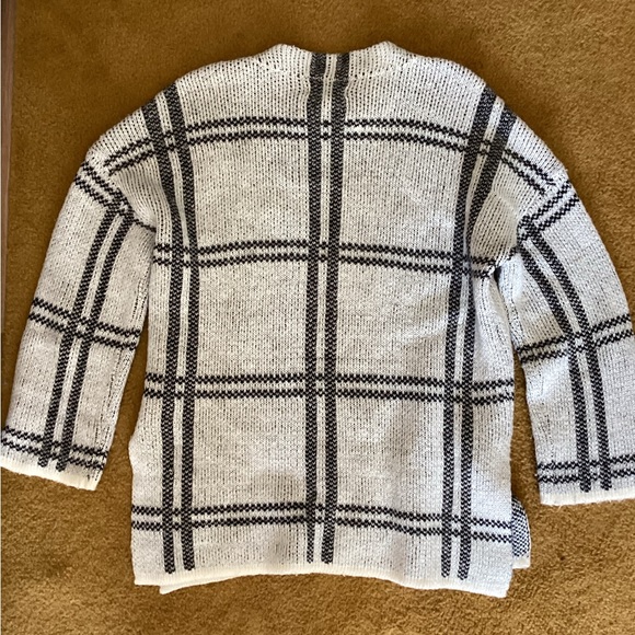 High Neck Sweater - Picture 4 of 4